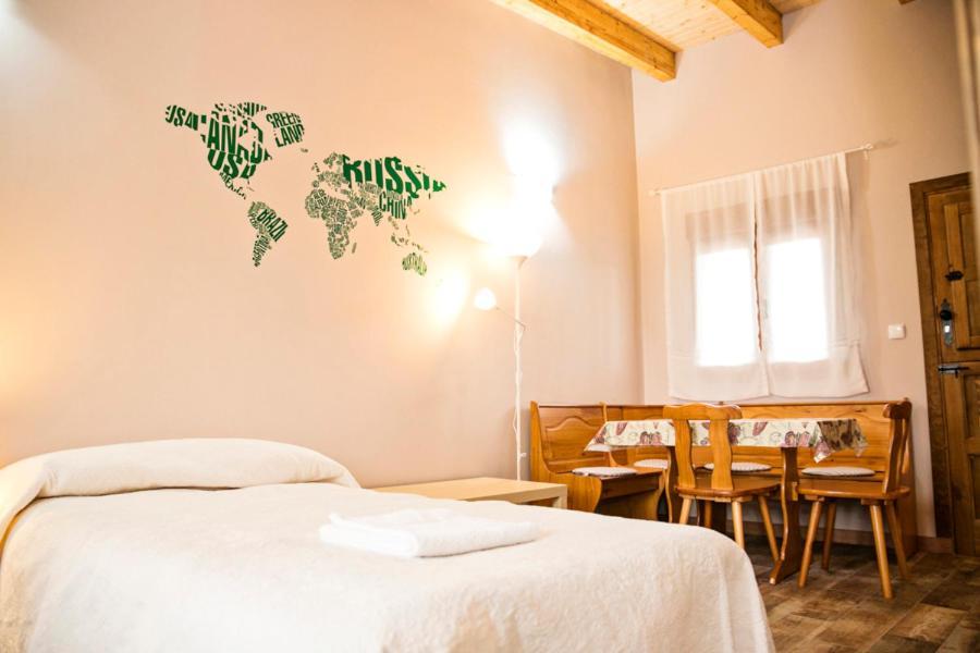 רבנאל דל קמינו Apartamentos Turisticos Las Carballedas מראה חיצוני תמונה