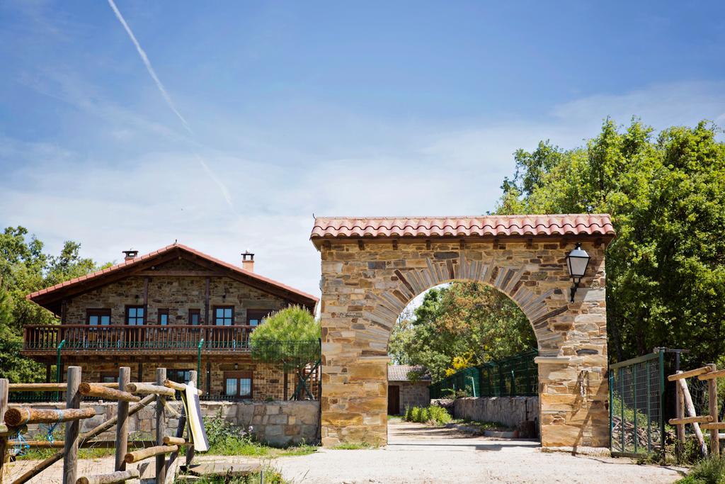 רבנאל דל קמינו Apartamentos Turisticos Las Carballedas מראה חיצוני תמונה