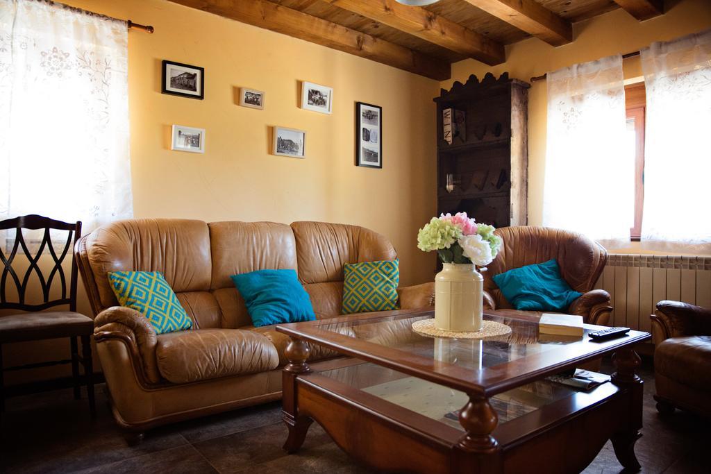 רבנאל דל קמינו Apartamentos Turisticos Las Carballedas חדר תמונה
