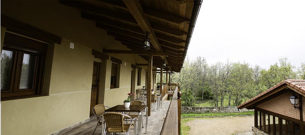רבנאל דל קמינו Apartamentos Turisticos Las Carballedas מראה חיצוני תמונה