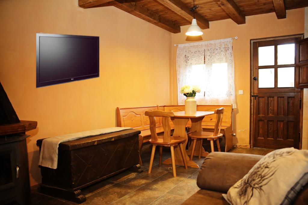 רבנאל דל קמינו Apartamentos Turisticos Las Carballedas מראה חיצוני תמונה