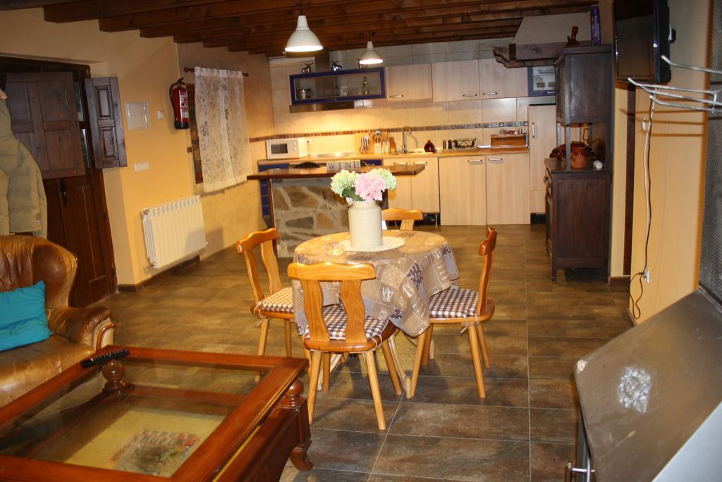 רבנאל דל קמינו Apartamentos Turisticos Las Carballedas מראה חיצוני תמונה